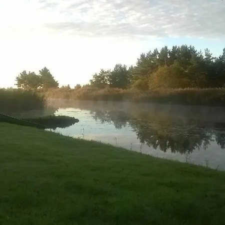 ロッジ Tihase Puhkemajake パルヌ