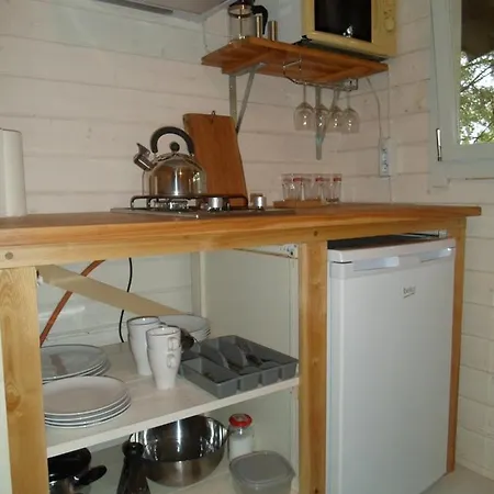 Lodge Tihase Puhkemajake Parnu