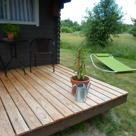 Lodge Tihase Puhkemajake Pärnu