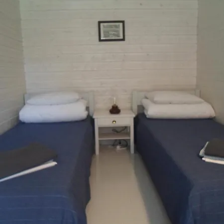 Tihase Puhkemajake * Parnu