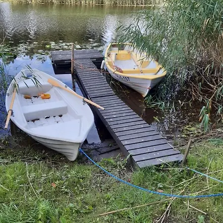 Alojamento de Turismo Selvagem Tihase Puhkemajake *