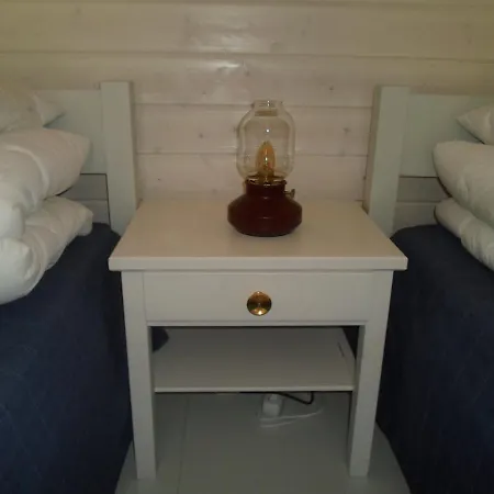 Tihase Puhkemajake *