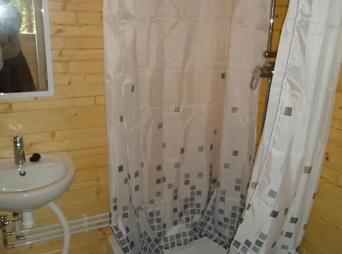 Tihase Puhkemajake * Pärnu