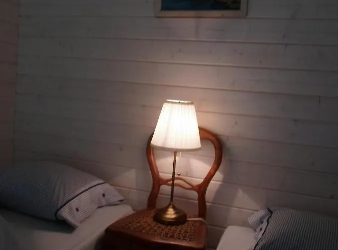 Lodge Tihase Puhkemajake Pärnu